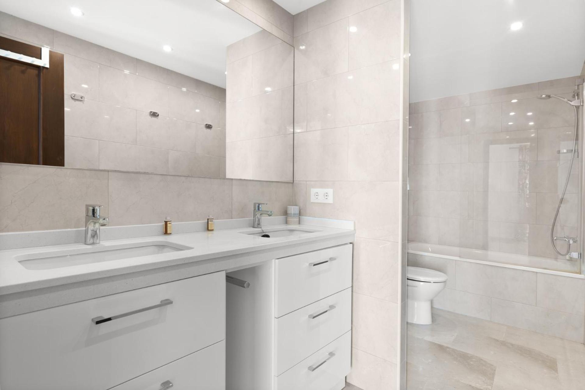 Lovely Penthouse Near Estepona Marina By Costarentals - Ref M15 Екстериор снимка