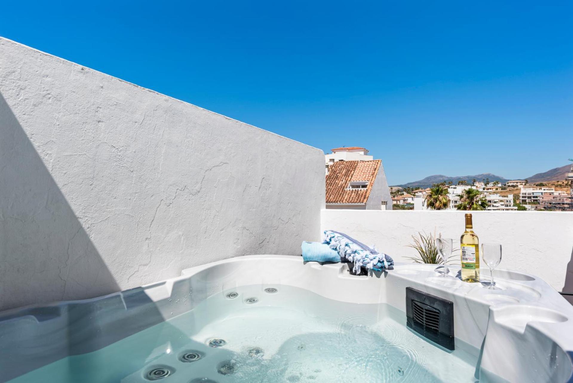 Lovely Penthouse Near Estepona Marina By Costarentals - Ref M15 Екстериор снимка